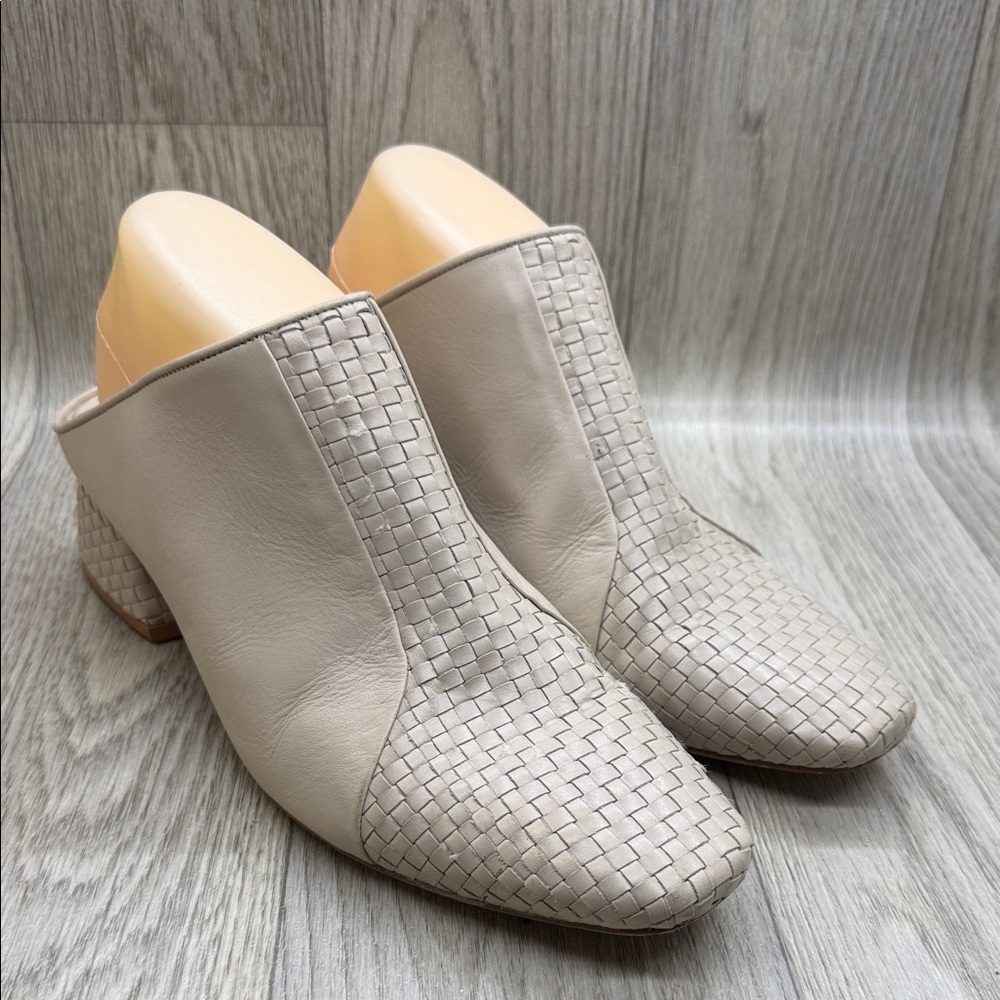 THE ODELLS Cream Woven Heel Mules